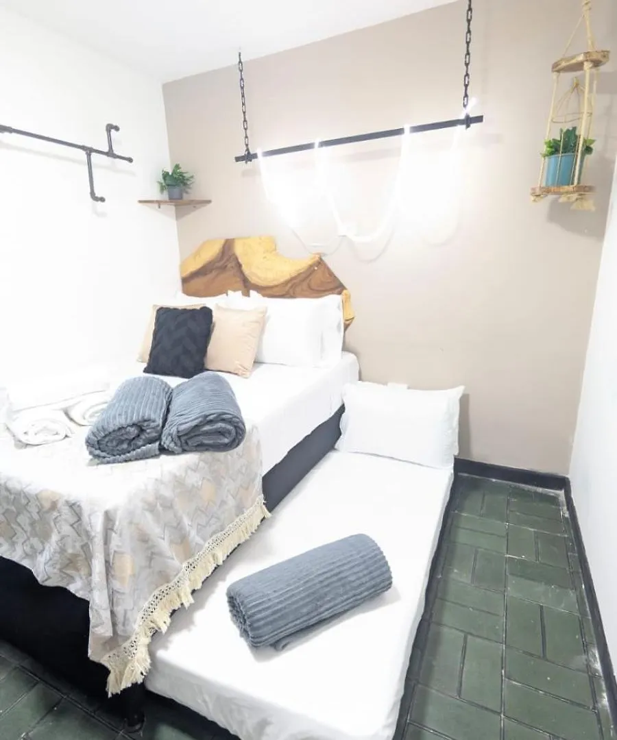 Uku Inn Medellin 0*,