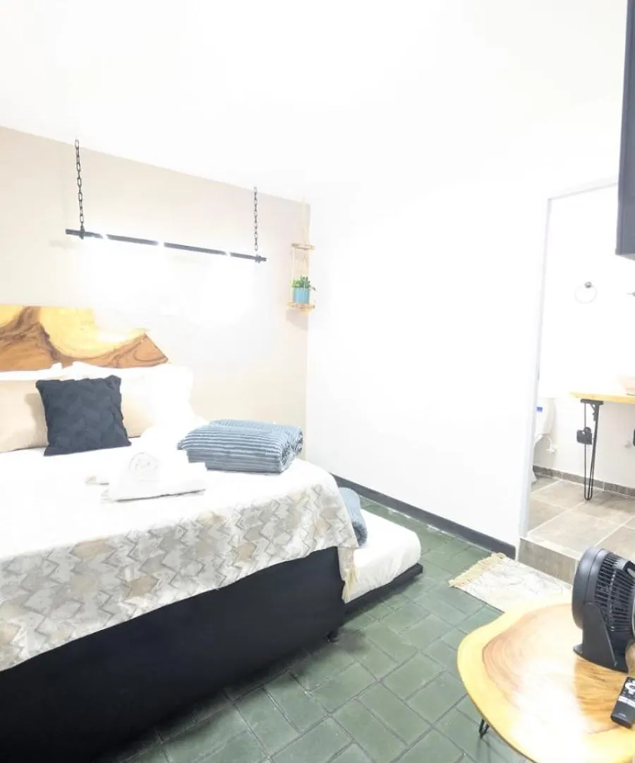 Uku Inn Medellin 0*,  Colombia